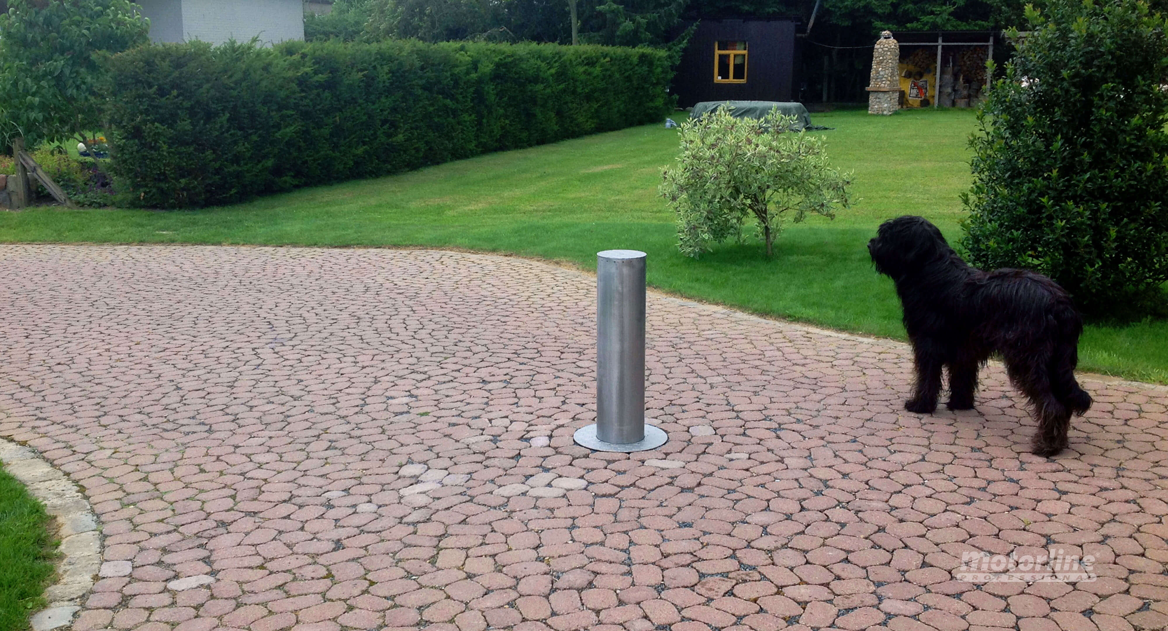 Automata forgalom korlatozo oszlop szerelése Automata forgalom korlatozo oszlop szerelése